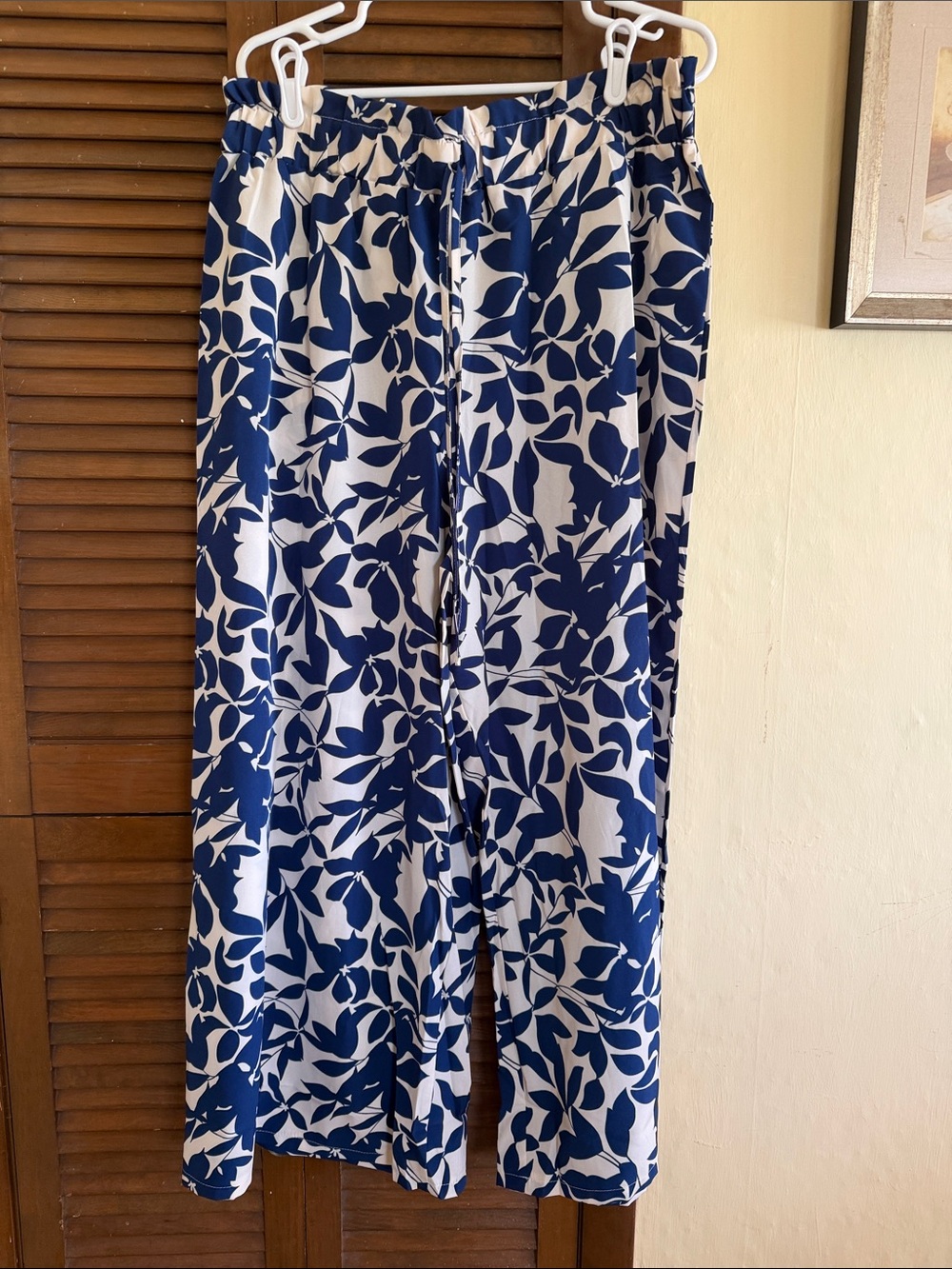 SHEIN Navy & White Floral Wide-Leg Pants
